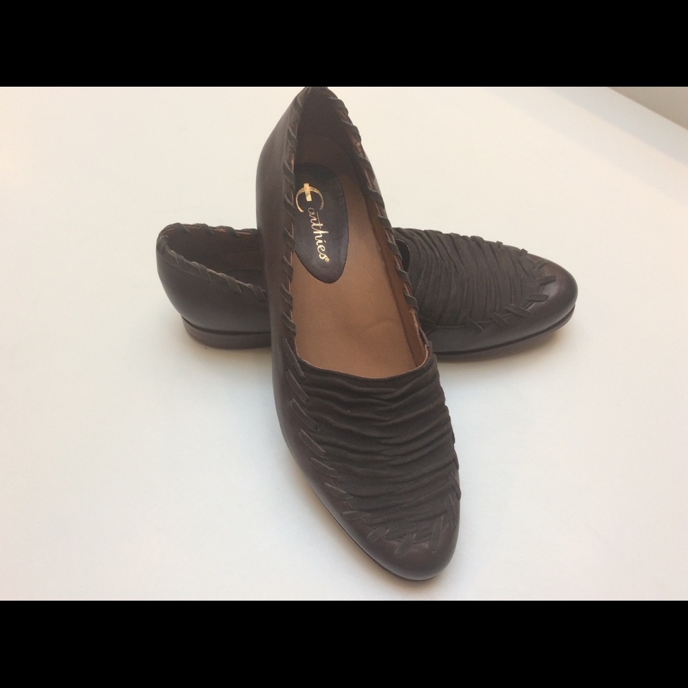 Shoes - Picture 2 of 5
